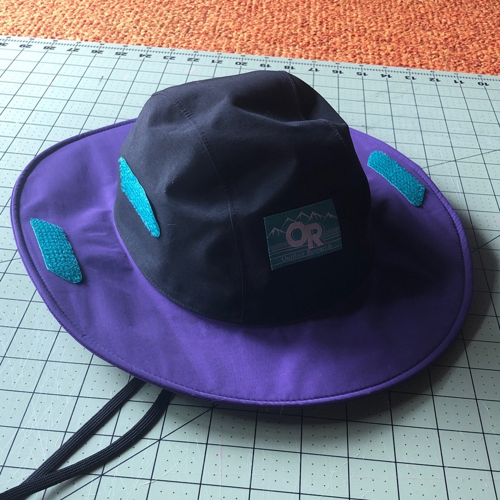 Outdoor Research Black, Purple & Teal Wide-Brim Gore-Tex Rain Hat size small